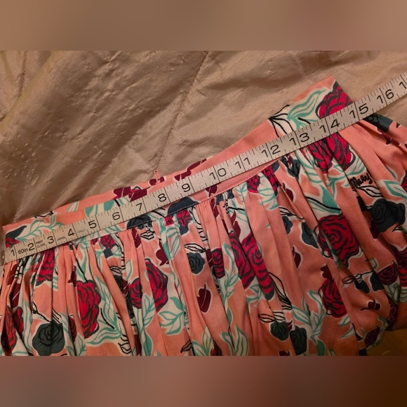 New w/out Tags Pinup Couture Mary Blair Retro Skirt in Pink and Red Floral Large - Picture 5 of 6